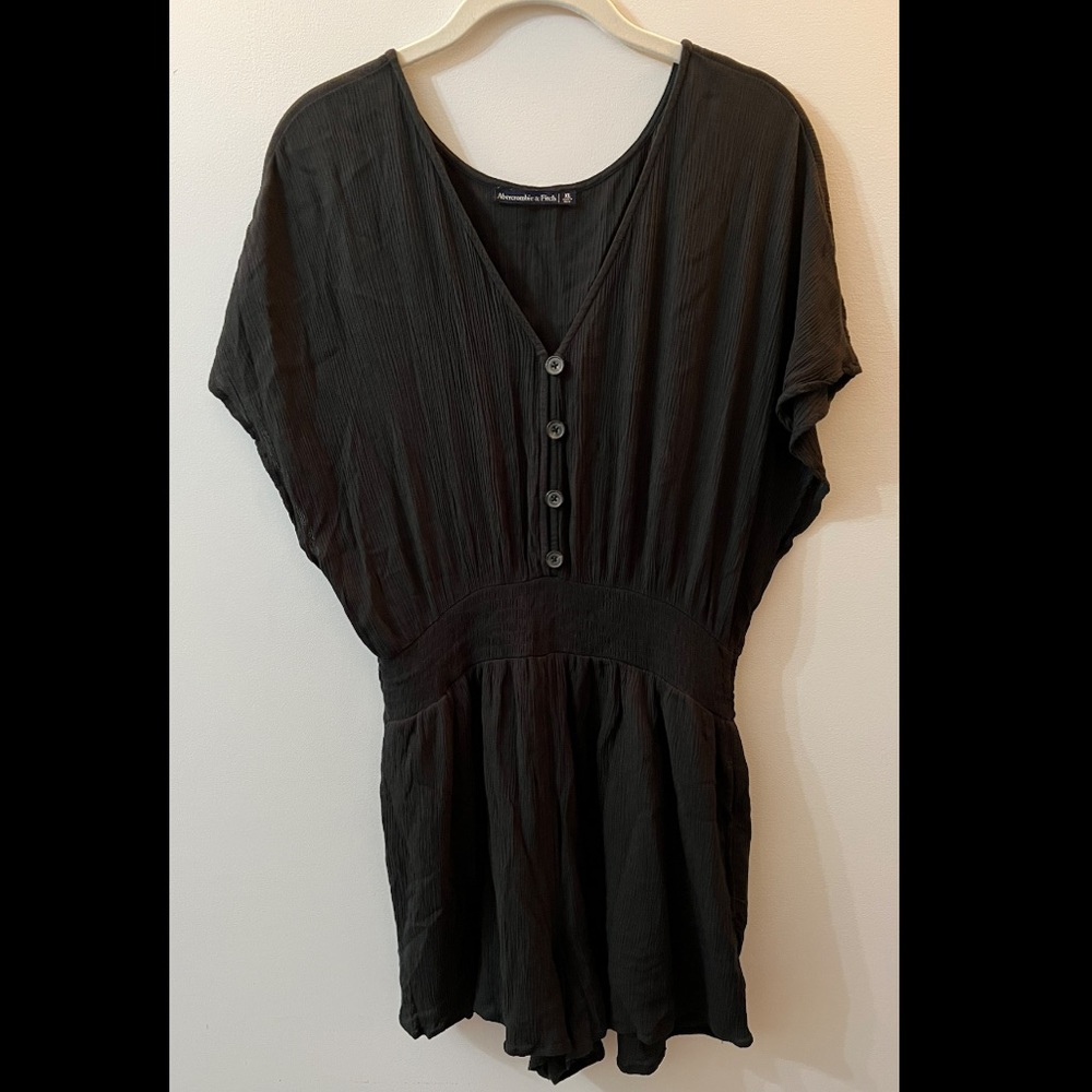 Abercrombie & Fitch Women’s Button Up Romper, SZ: XL, NWOT